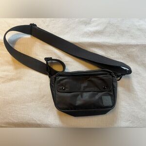 Madewell the sport camera bag